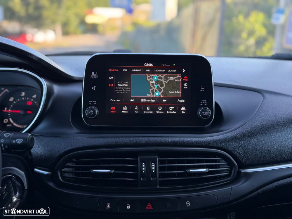 Fiat Tipo Station Wagon 1.3 M-Jet Lounge - 24