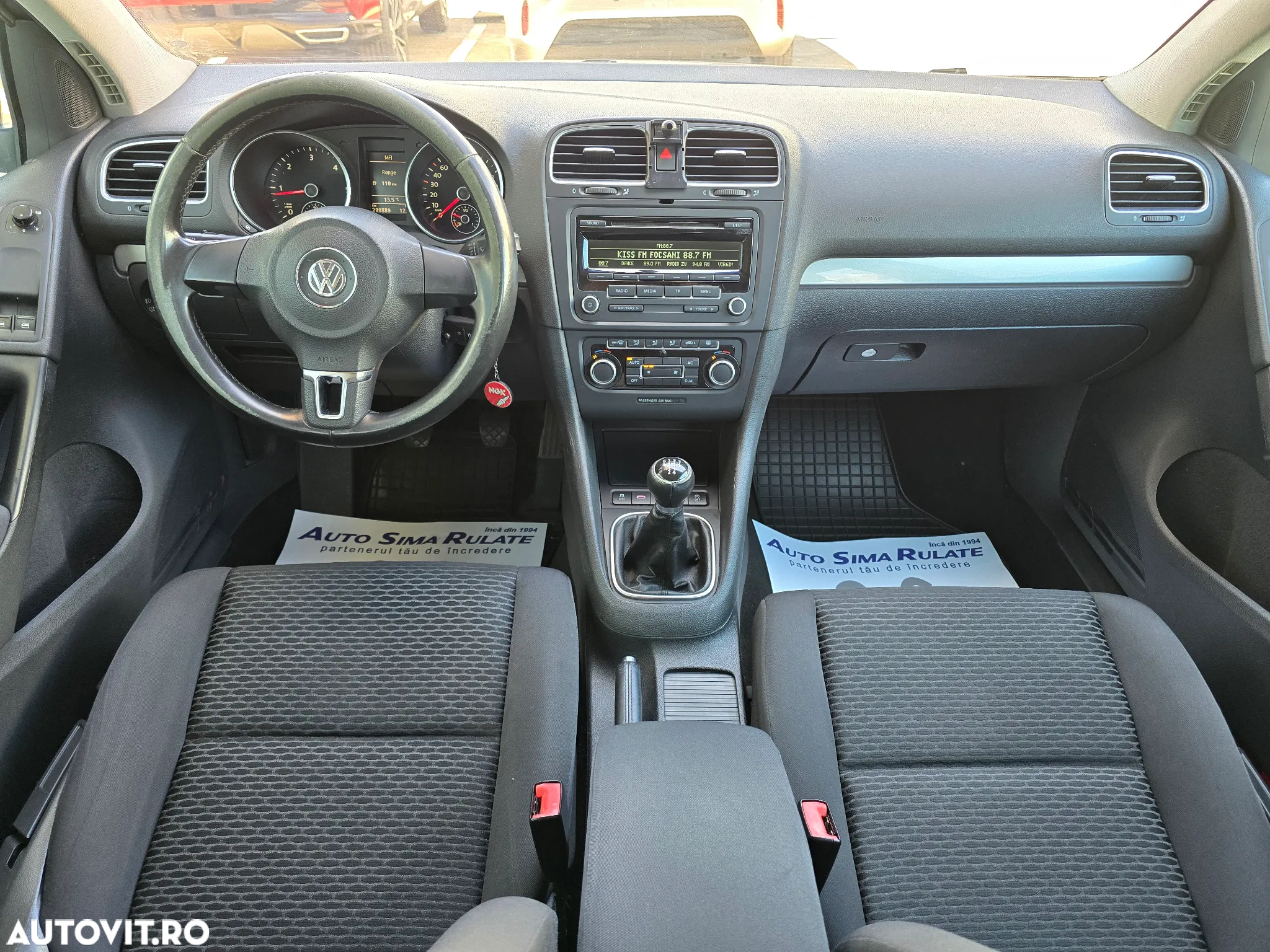 Volkswagen Golf - 8