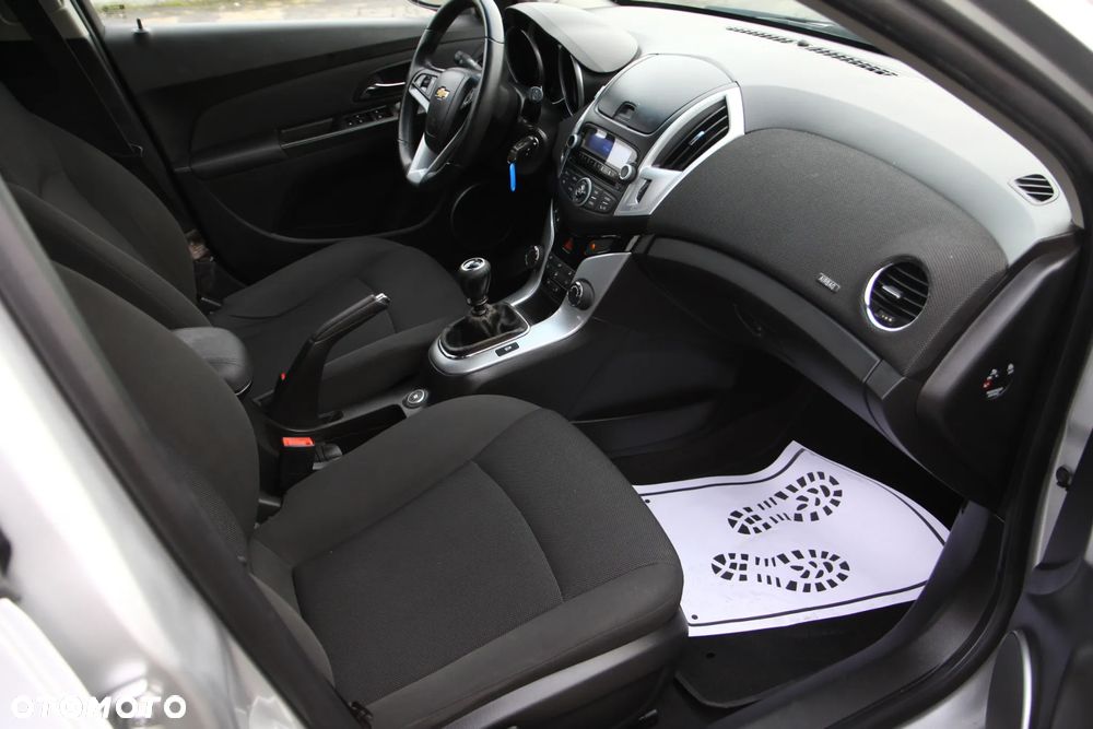 Chevrolet Cruze 1.8 LT - 8