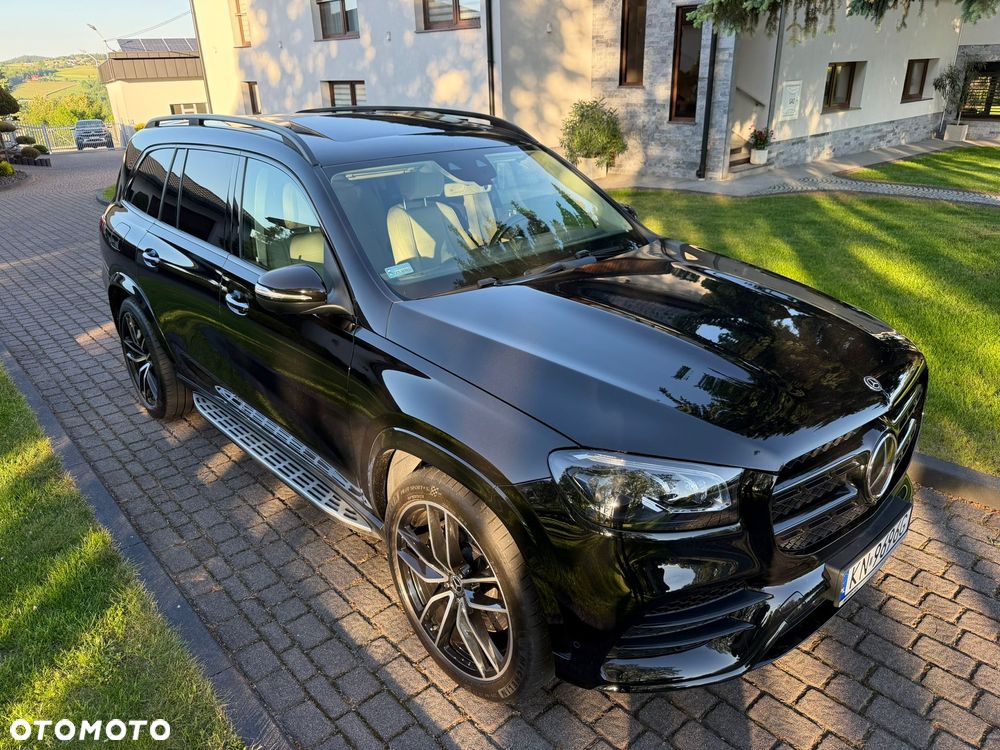 Mercedes-Benz GLS - 1