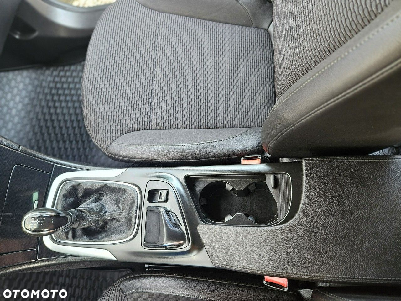 Opel Insignia - 13