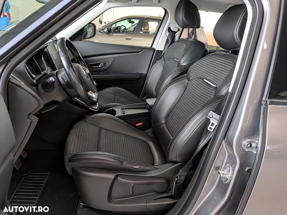 Renault Grand Scenic - 14