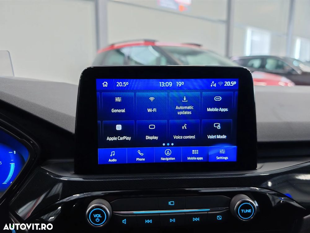 Ford Kuga 1.5 TDCi 2x4 Aut. ST-Line - 17