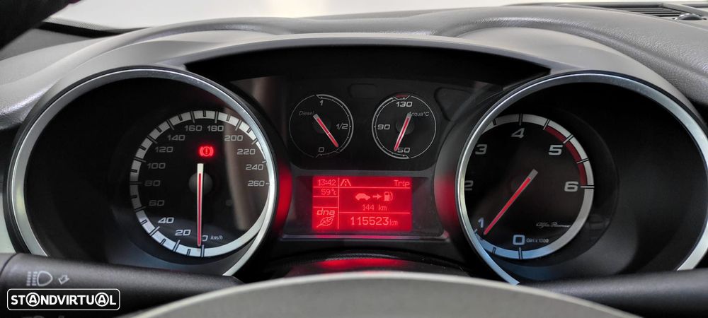 Alfa Romeo Giulietta 1.6 JTDM Exclusive - 38