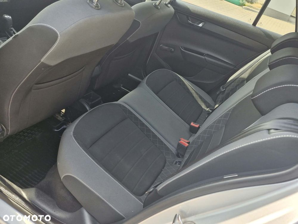 Skoda Fabia 1.0 TSI Ambition DSG - 18