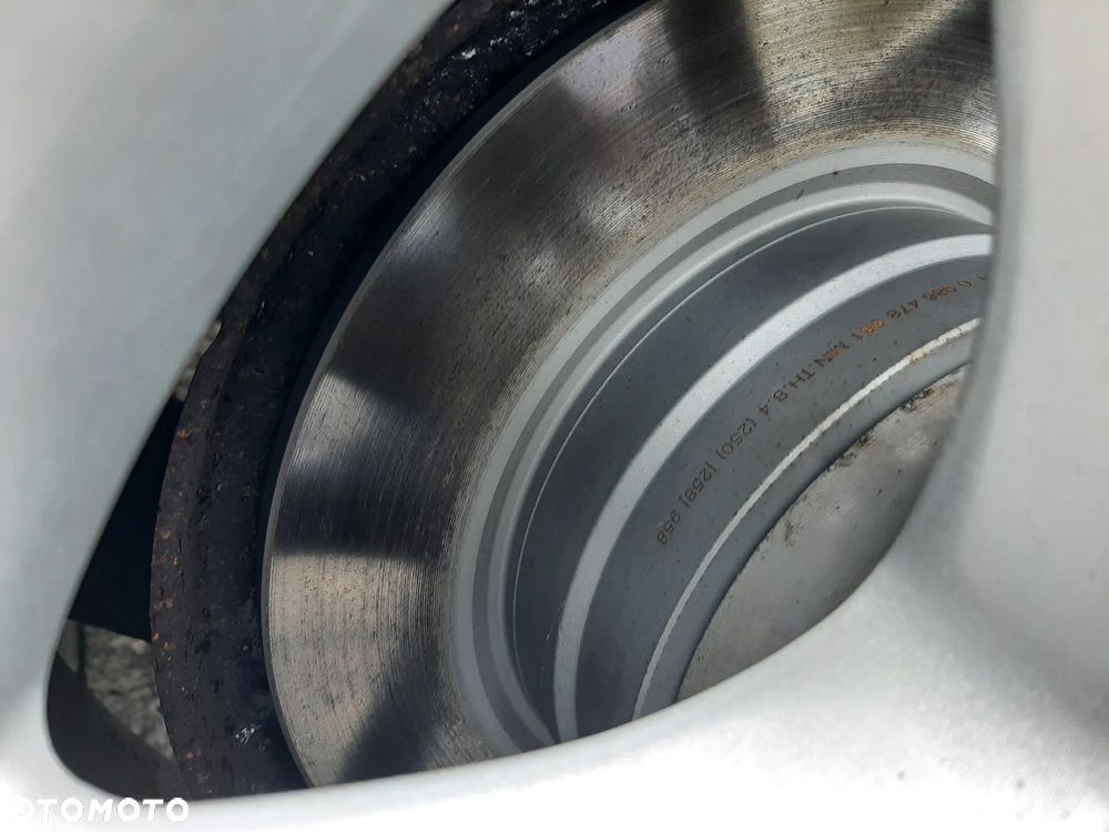 BMW Seria 3 316ti - 20