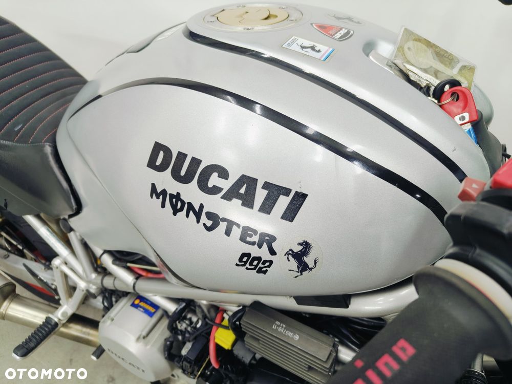 Ducati Monster - 6