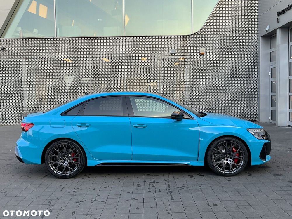 Audi RS3 Limousine - 8