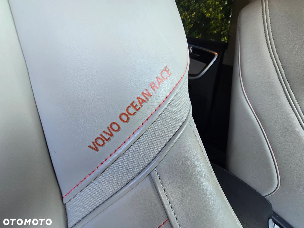 Volvo XC 60 D4 Drive-E Ocean Race - 28