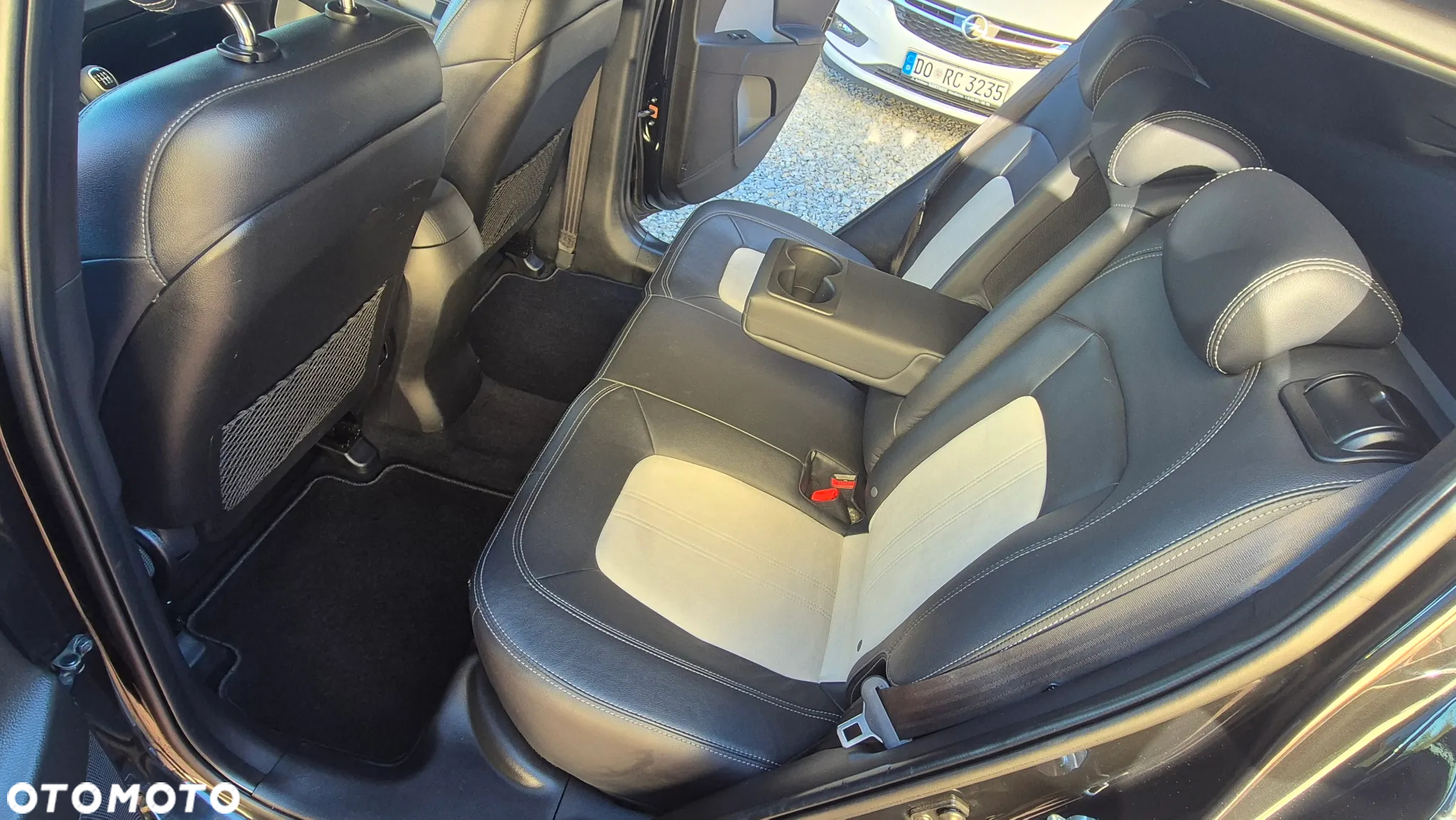 Kia Sportage 1.7 CRDI 2WD ISG Dream-Team Edition - 24
