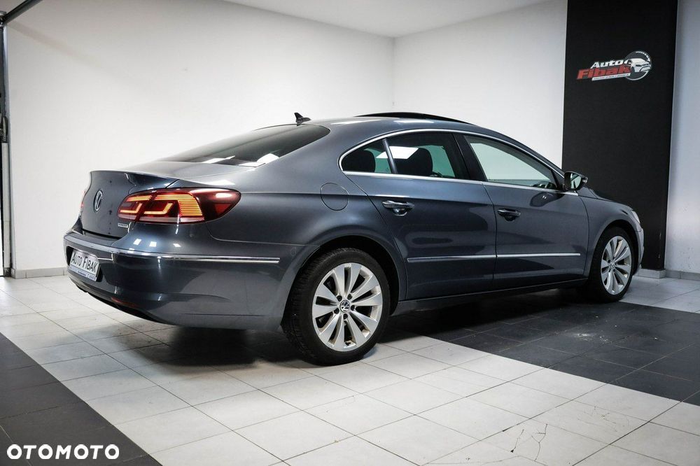 Volkswagen Passat CC - 8