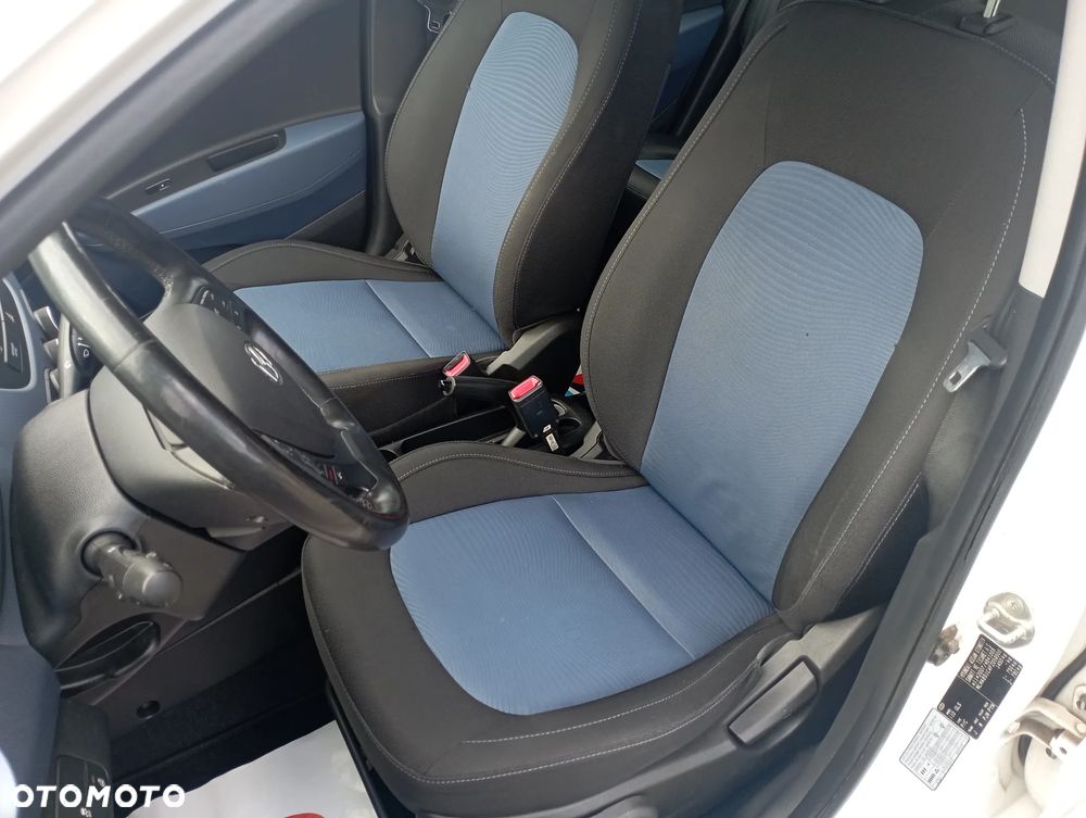 Hyundai i10 1.2 Fifa World Cup Edition - 10