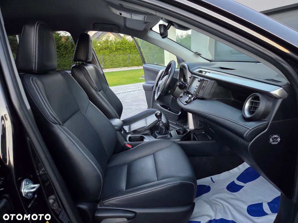 Toyota RAV4 2.0 D-4D Premium 4x2 - 25