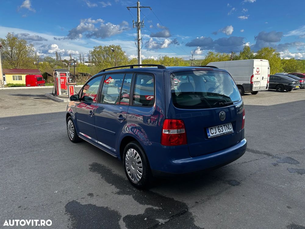 Volkswagen Touran 1.9TDI Conceptline - 5