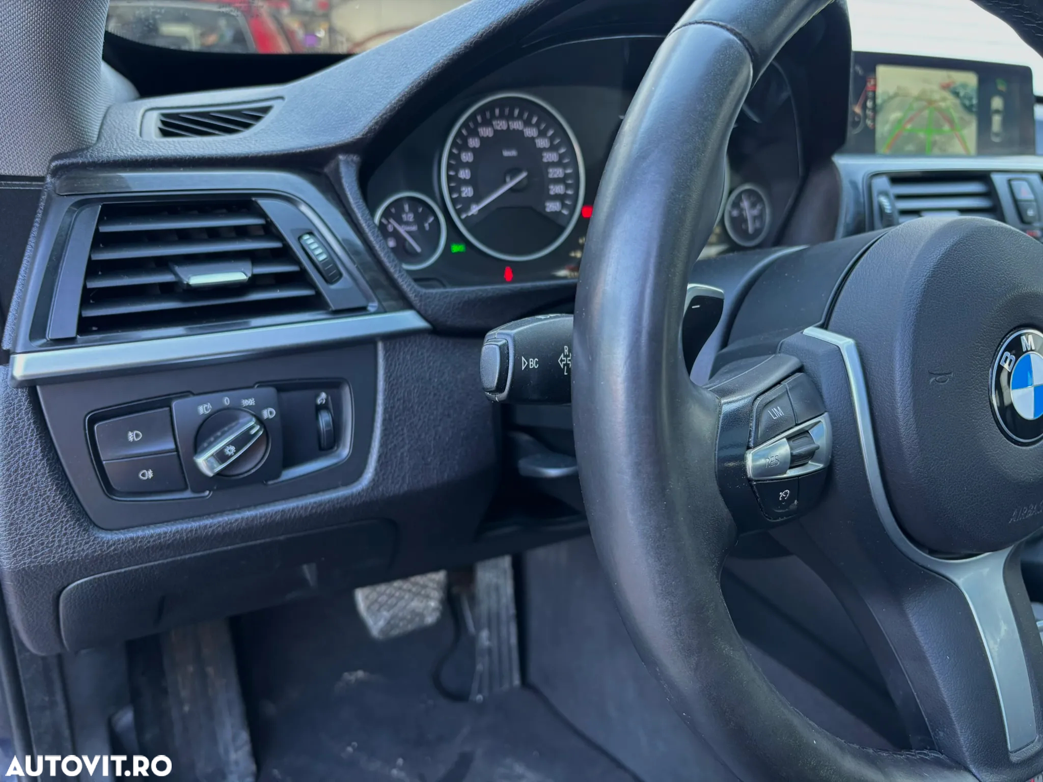 BMW Seria 3 320d GT Aut. Luxury Line - 28