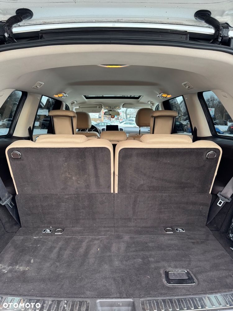 Mercedes-Benz GLS - 13