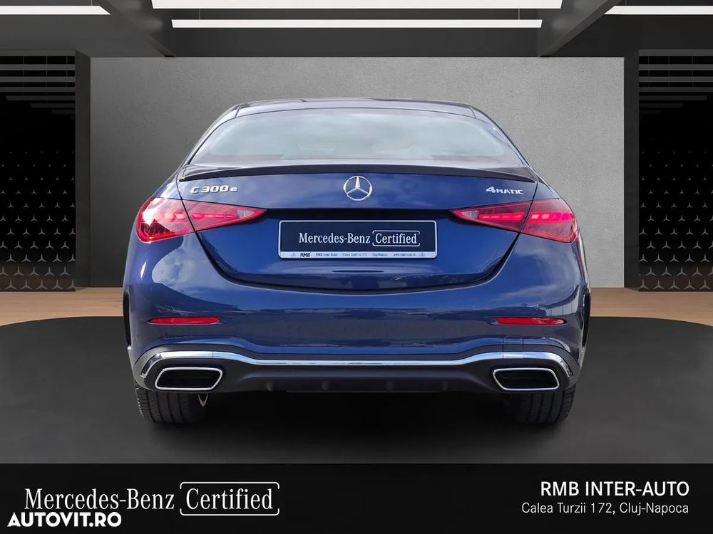 Mercedes-Benz C 300 e 4Matic 9G-TRONIC AMG Line - 14