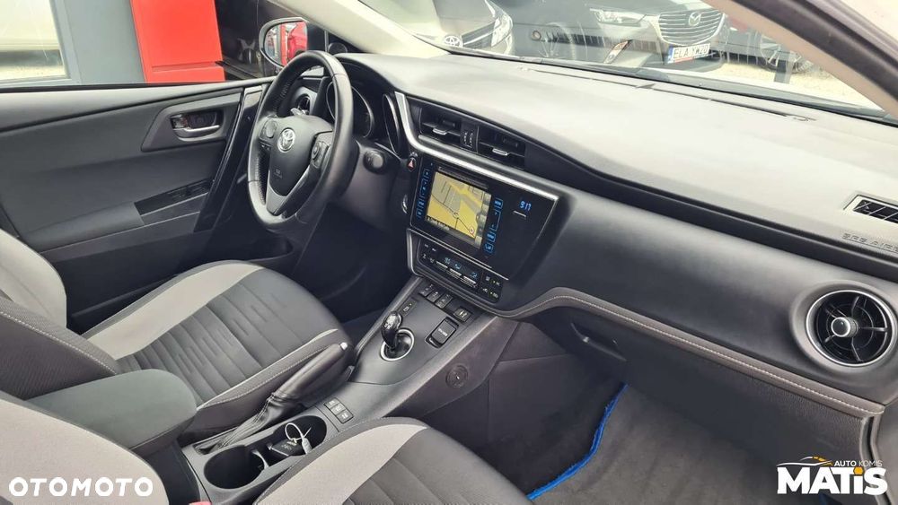 Toyota Auris - 10