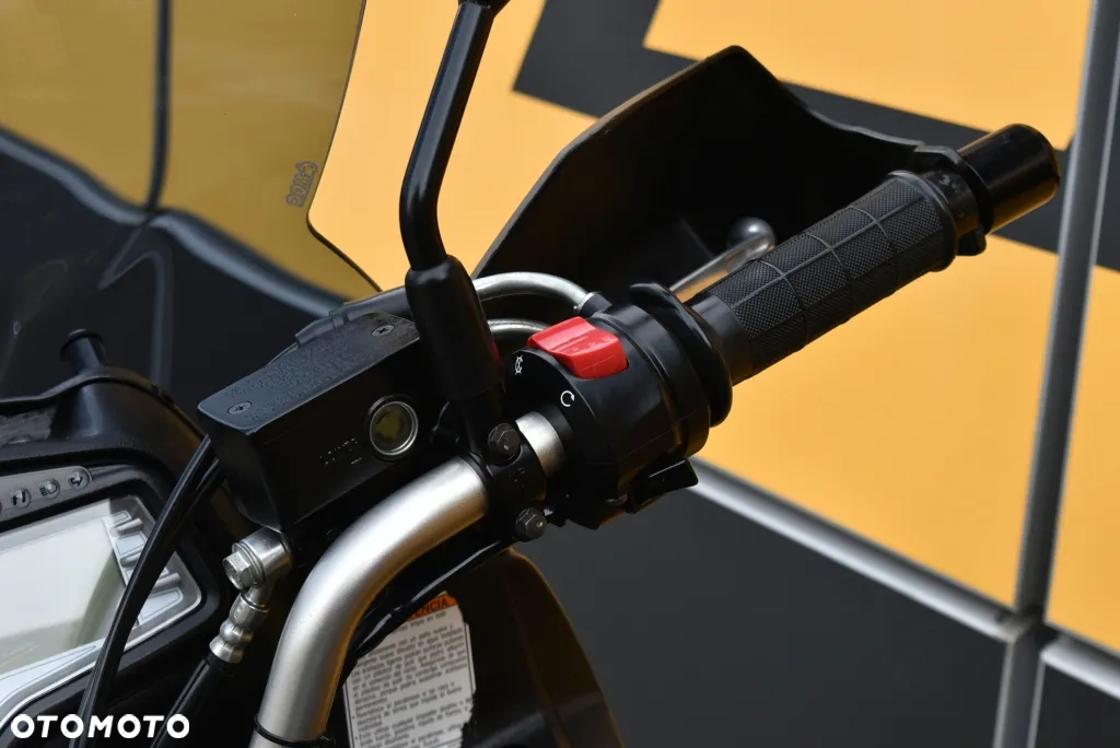 Suzuki V-STROM - 22