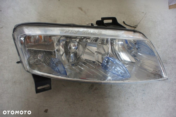 FIAT STILO LAMPA PRAWY PRZÓD