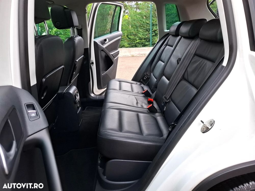 Volkswagen Tiguan 2.0 TDI DPF BlueMotion Technology Sport & Style - 13