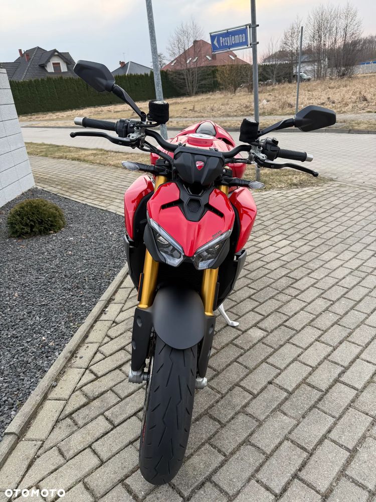 Ducati Streetfighter V2 - 13