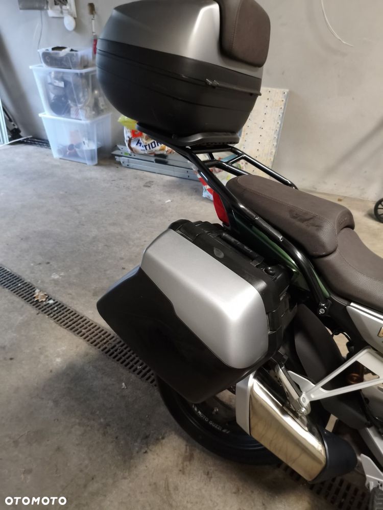 Moto Guzzi V100 Mandello - 12