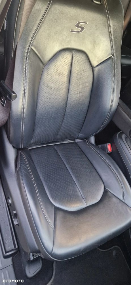 Chrysler Pacifica - 16