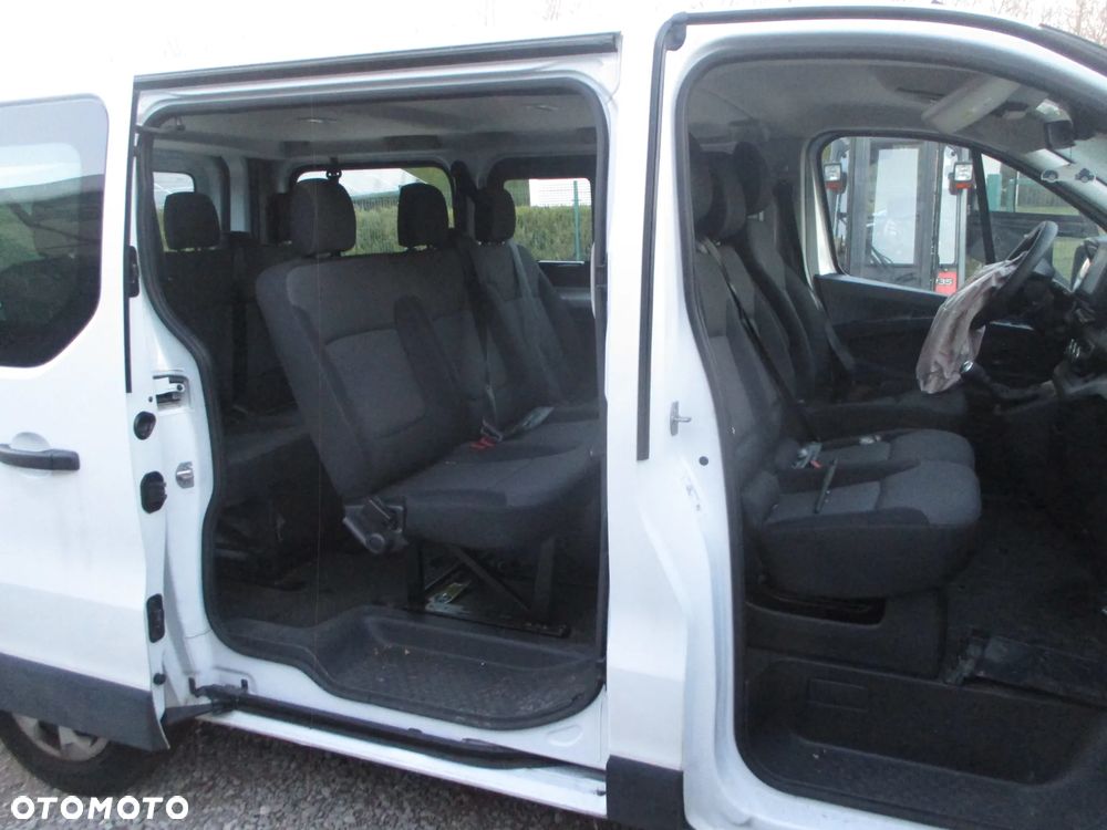 Renault Trafic 2.0 dCi - 17