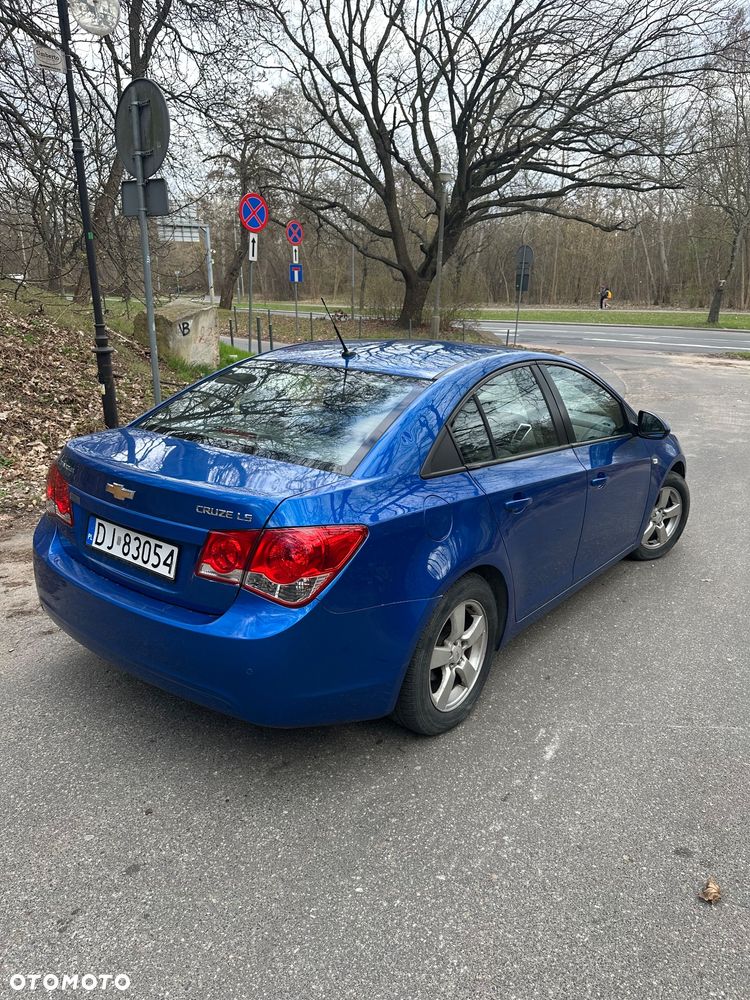 Chevrolet Cruze 1.6 LS - 5