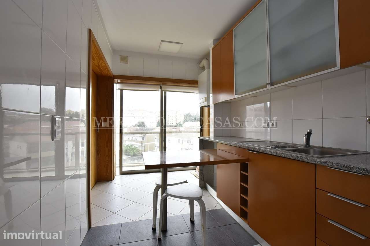 T1 Mafamude: 60m², Varanda Ampla e Garagem - Grande imagem: 5/9
