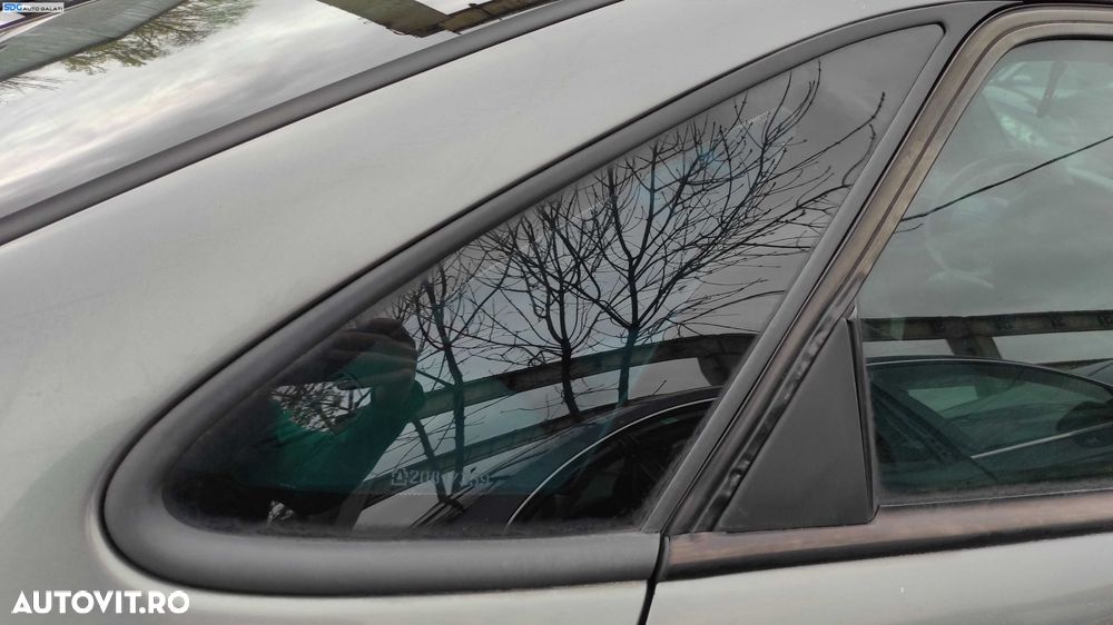 Geam Sticla Aripa Caroserie Dreapta Spate Renault Laguna 1 1994 - 2001 - 1
