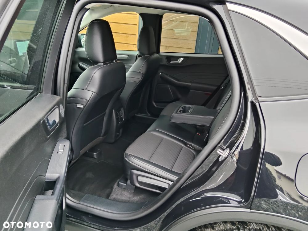 Ford Kuga 2.0 EcoBlue 4x4 TITANIUM X - 26