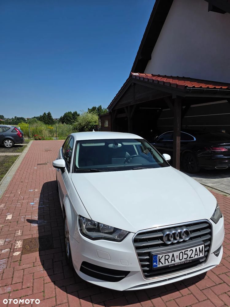Audi A3 Sportback 1.6 TDI S tronic - 3