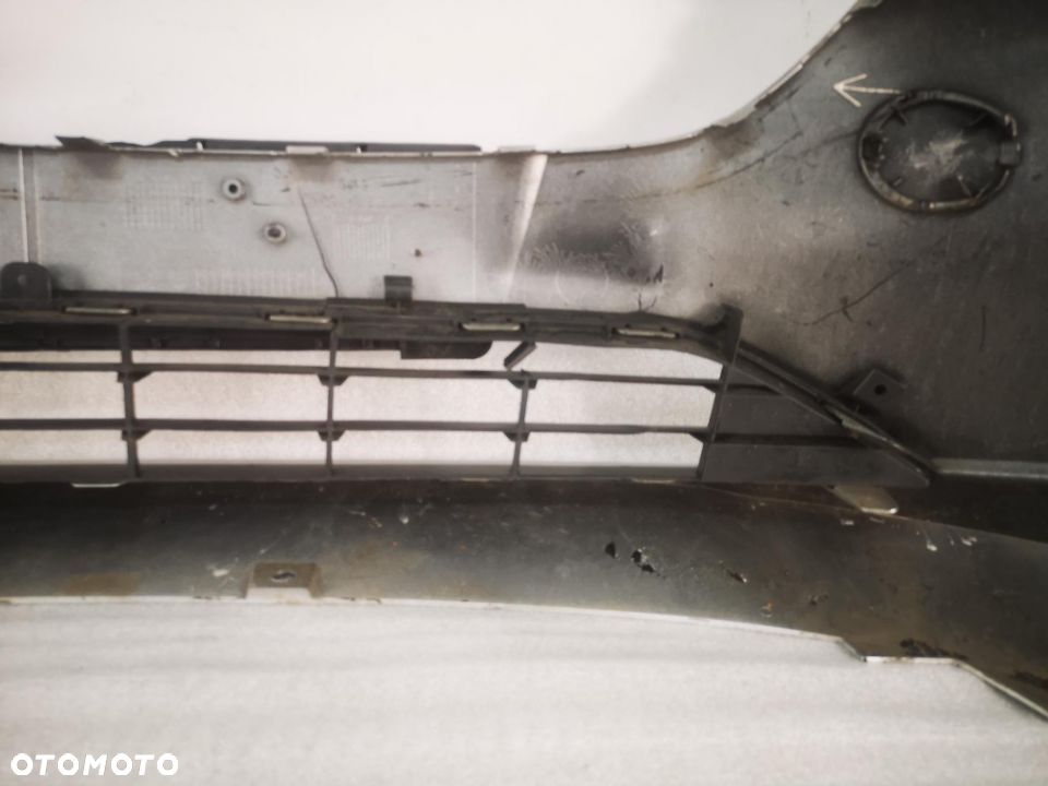 FORD FIESTA MK8 17- SREBRNY ZDERZAK PRZEDNI PRZÓD NR AUKCJI NZ580 - 25