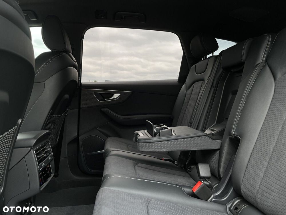 Audi Q7 - 19