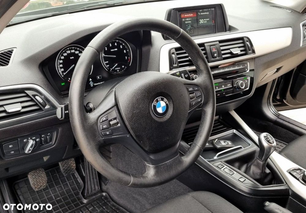 BMW Seria 1 - 22
