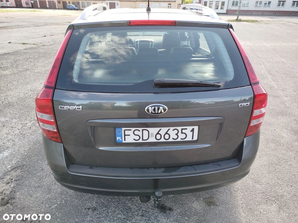 Kia Ceed Cee'd 1.6 Crdi Comfort + - 11