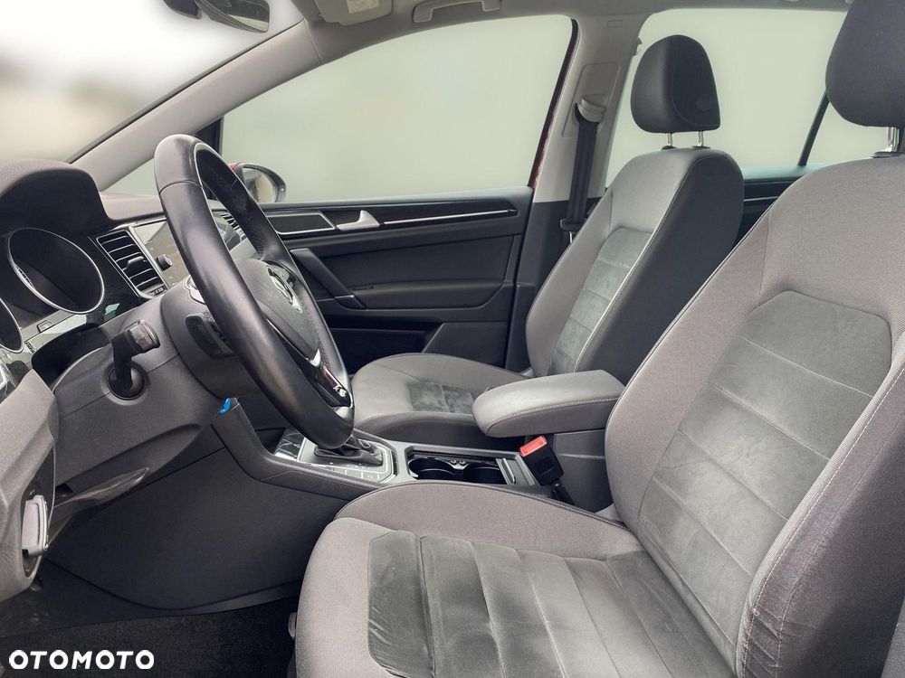 Volkswagen Golf - 12