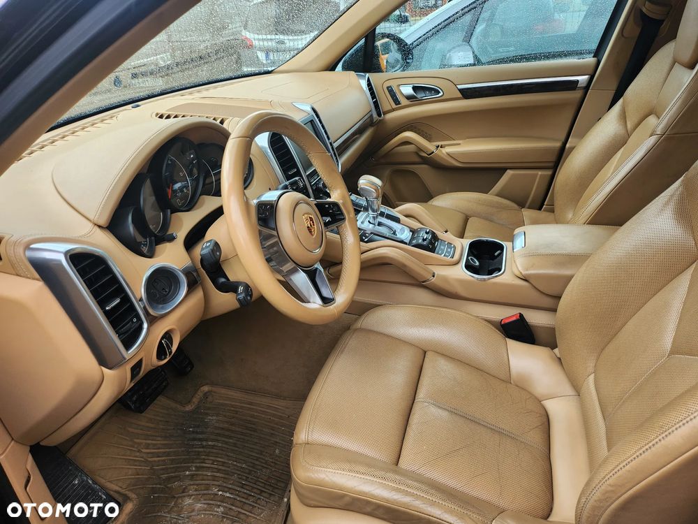 Porsche Cayenne Platinum Edition - 4