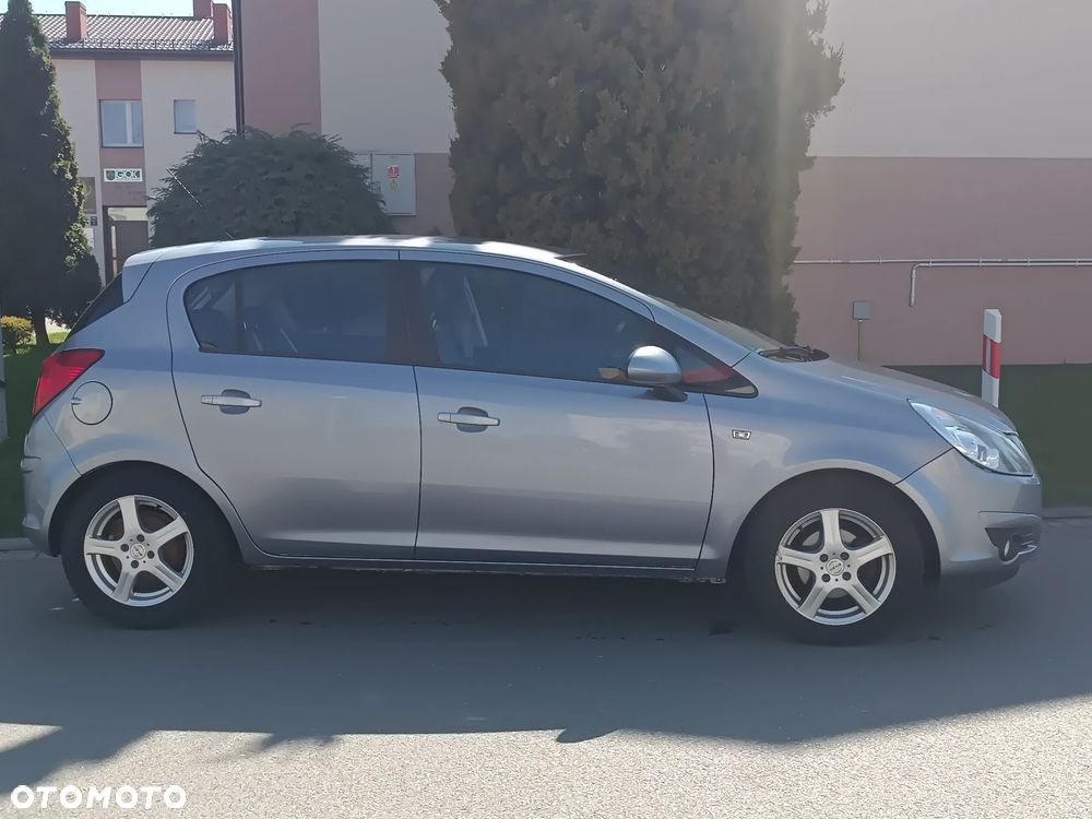 Opel Corsa 1.4 16V Edition - 5