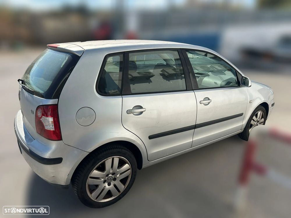 Polo 9N 1.4 16V 75 cv de 2002 para peças - 7