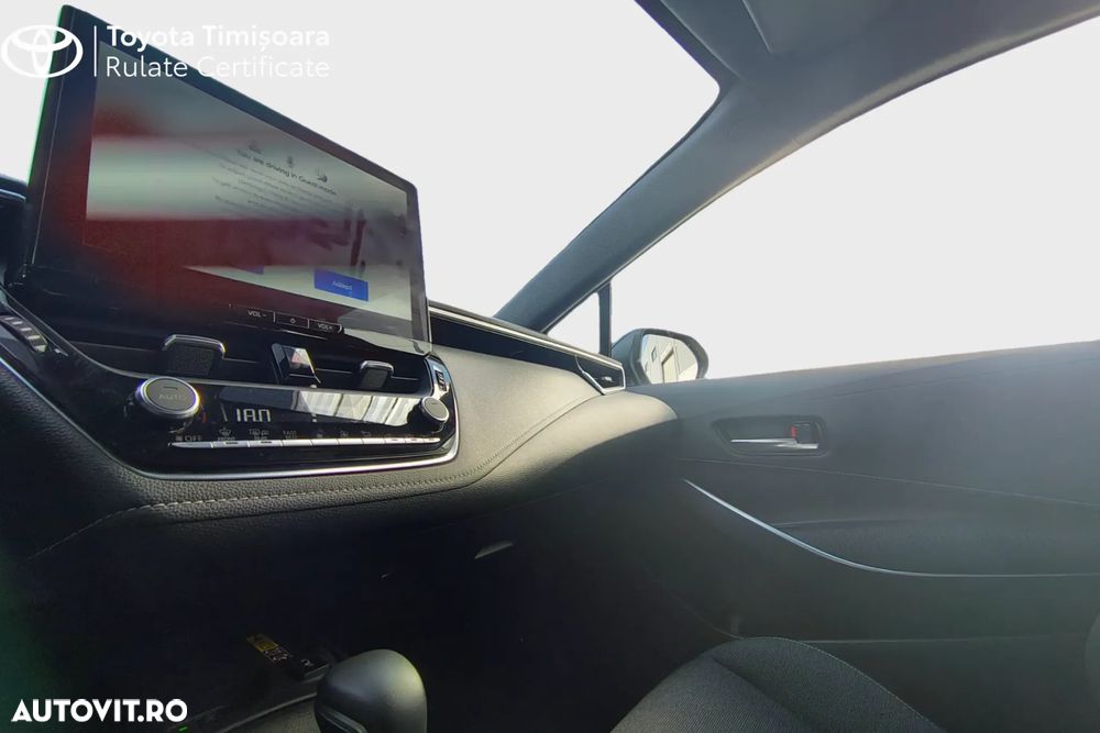 Toyota Corolla 1.8 HSD Business - 8