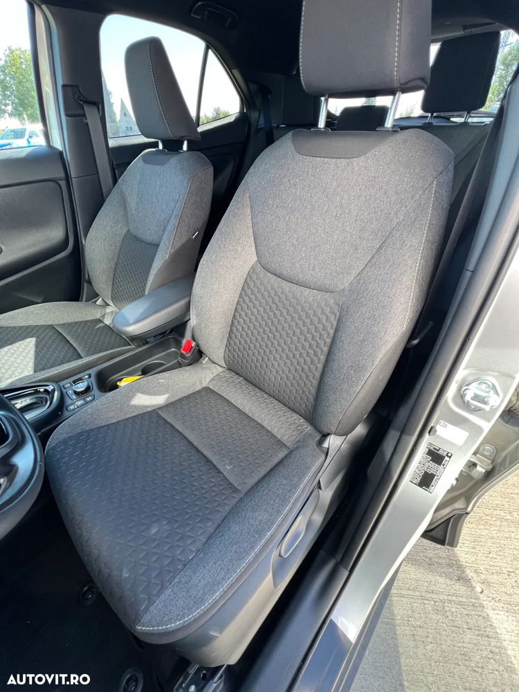 Toyota Yaris Cross 1.5 VVT-i HSD 4x4 Dynamic - 18