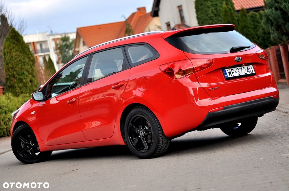 Kia Ceed 1.6 GDI M DCT - 4