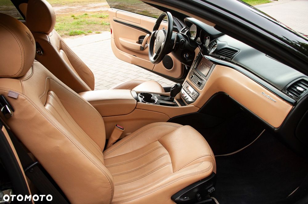 Maserati GranTurismo - 35
