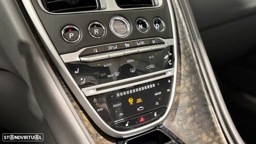 Aston Martin DB11 Volante V8 Auto - 27