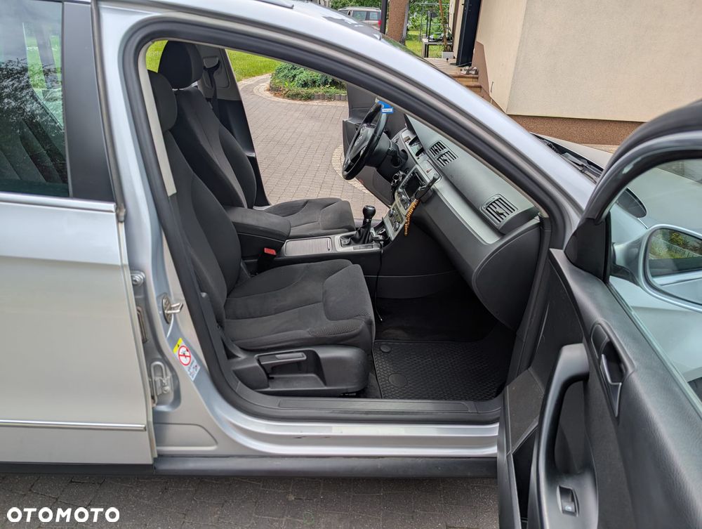 Volkswagen Passat Variant 1.6 TDI BlueMotion - 8