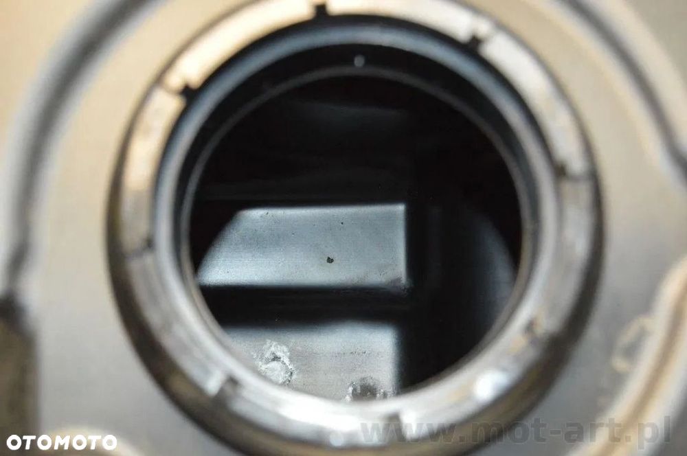 ZBIORNIK PALIWA BAK YAMAHA YZF125 - 8