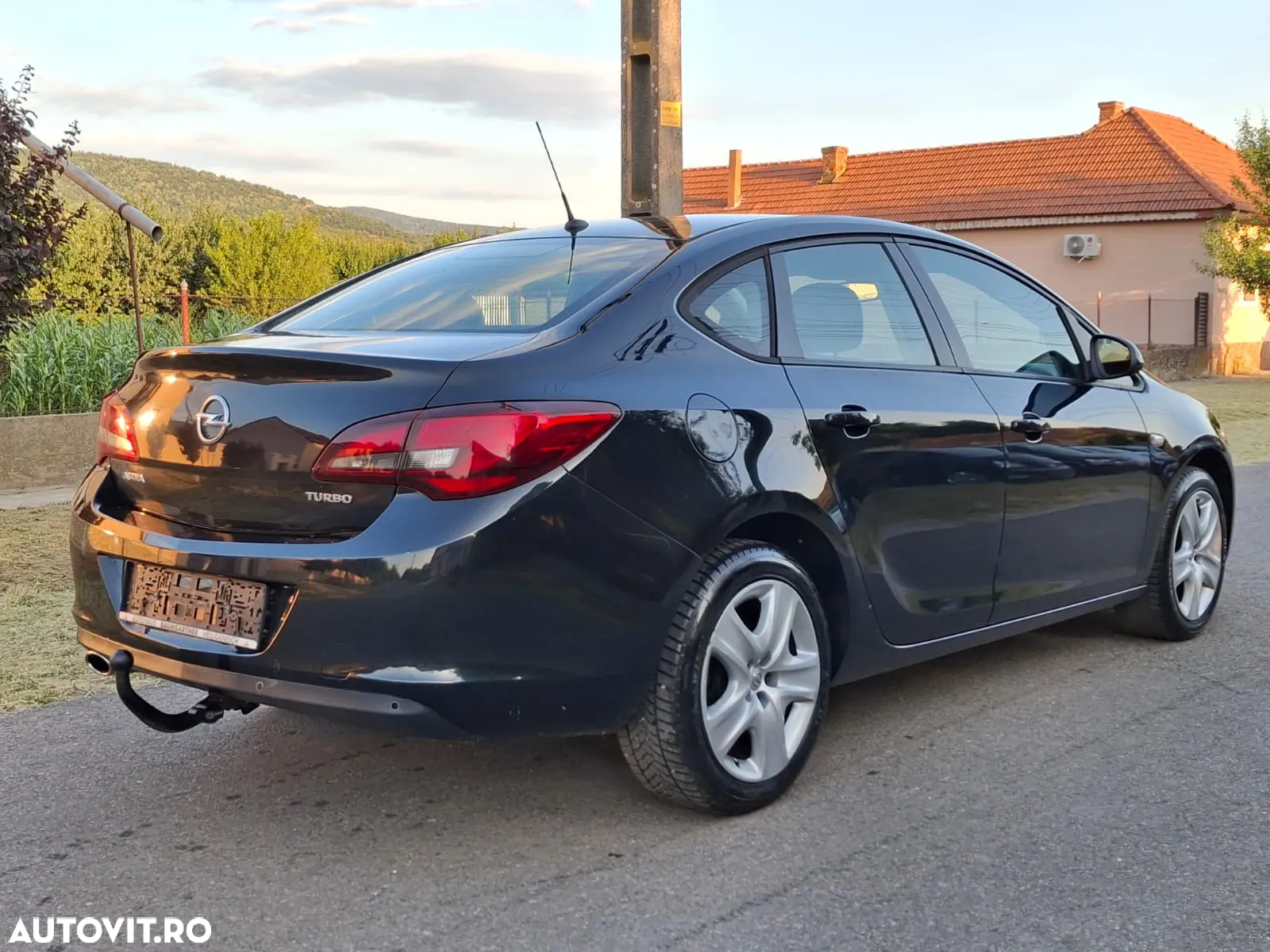 Opel Astra 1.4 Turbo Exklusiv - 5